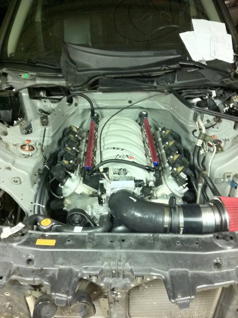 LQ9 V8 in Infinity G35 engine bay