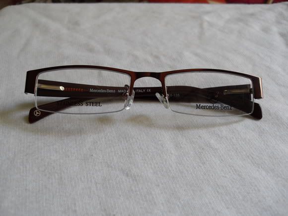 Kính rayban thủy tinh và Kính cận nữa gọng cá tính.KT:23h59-14/07. - 4