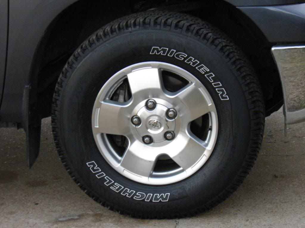2007 toyota tacoma recommended tire pressure #7